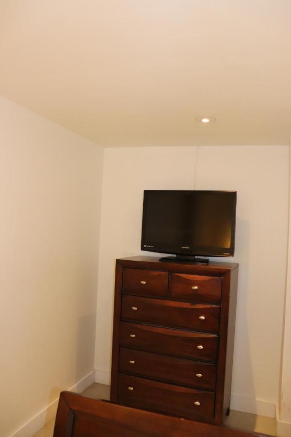 On Hollywood Beach - Affordable Two Bedrooms Sleeps 6 With Two Bathrooms Dania Beach Extérieur photo
