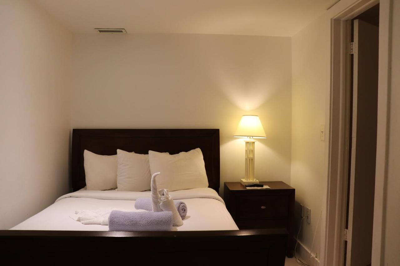 On Hollywood Beach - Affordable Two Bedrooms Sleeps 6 With Two Bathrooms Dania Beach Extérieur photo
