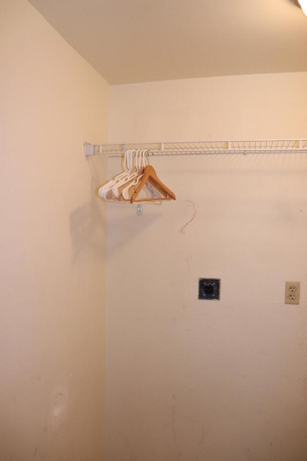 On Hollywood Beach - Affordable Two Bedrooms Sleeps 6 With Two Bathrooms Dania Beach Extérieur photo
