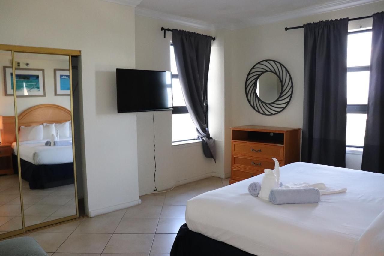 On Hollywood Beach - Affordable Two Bedrooms Sleeps 6 With Two Bathrooms Dania Beach Extérieur photo